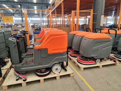 榮事達(dá)電動洗地機(jī) 靈活高效，開啟智能化清潔新體驗(yàn)